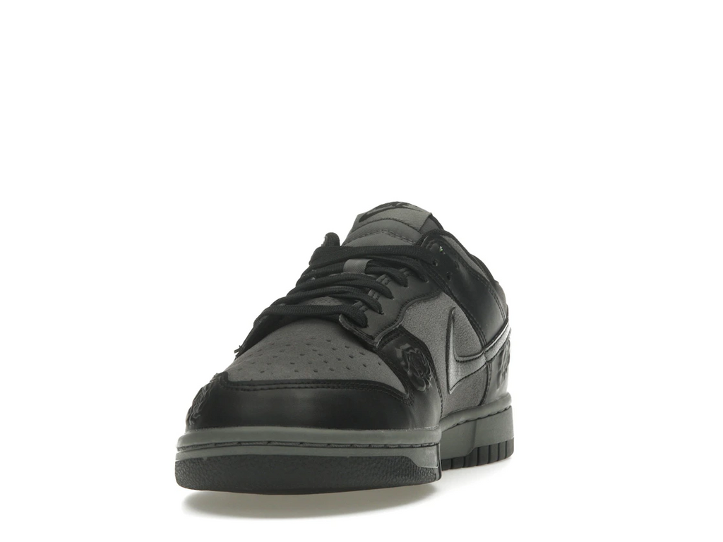 Nike Dunk Low Black Roses (W)