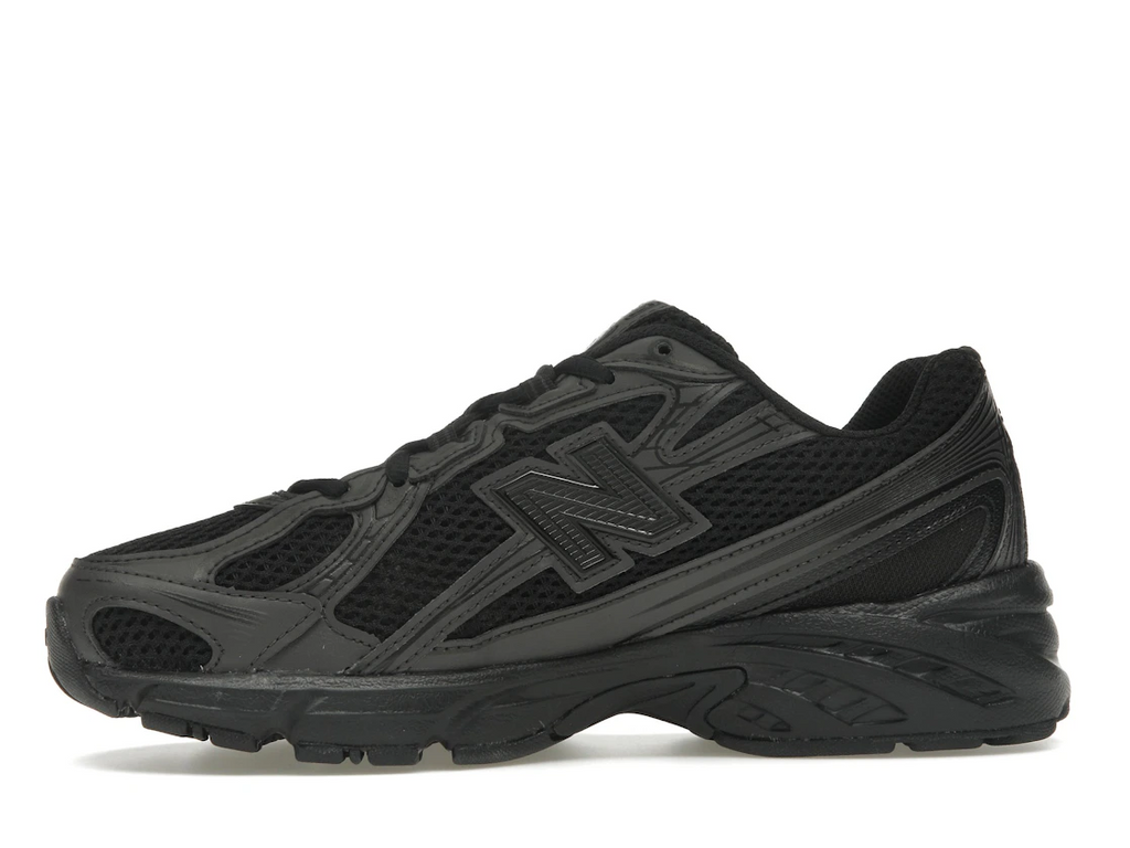 New Balance 740 Triple Black