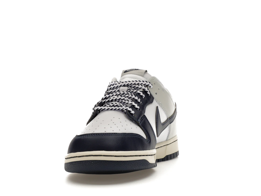 Nike Dunk Low New York Yankees