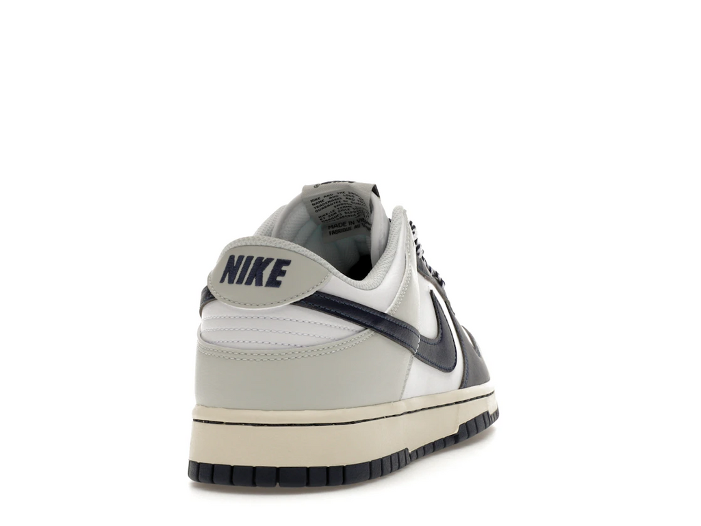 Nike Dunk Low New York Yankees