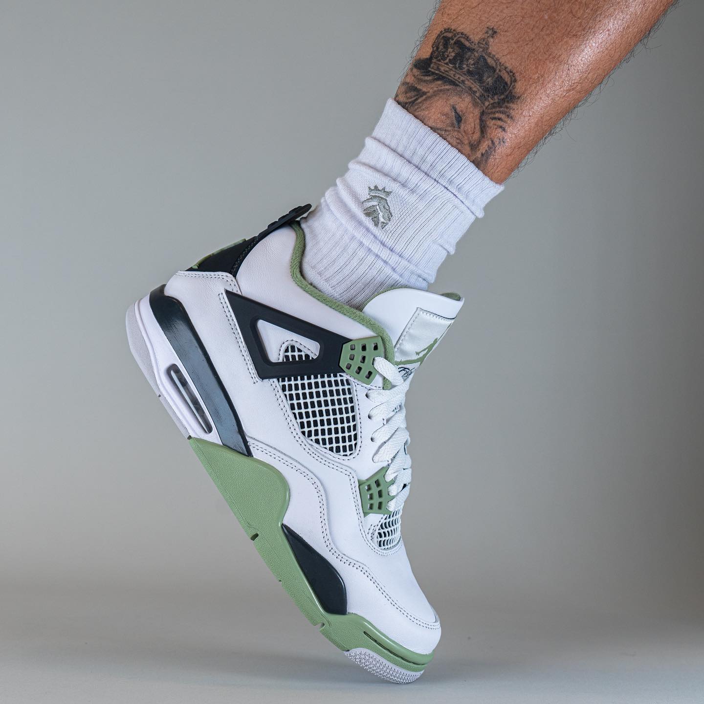 Air Jordan 4 Retro Seafoam (W)