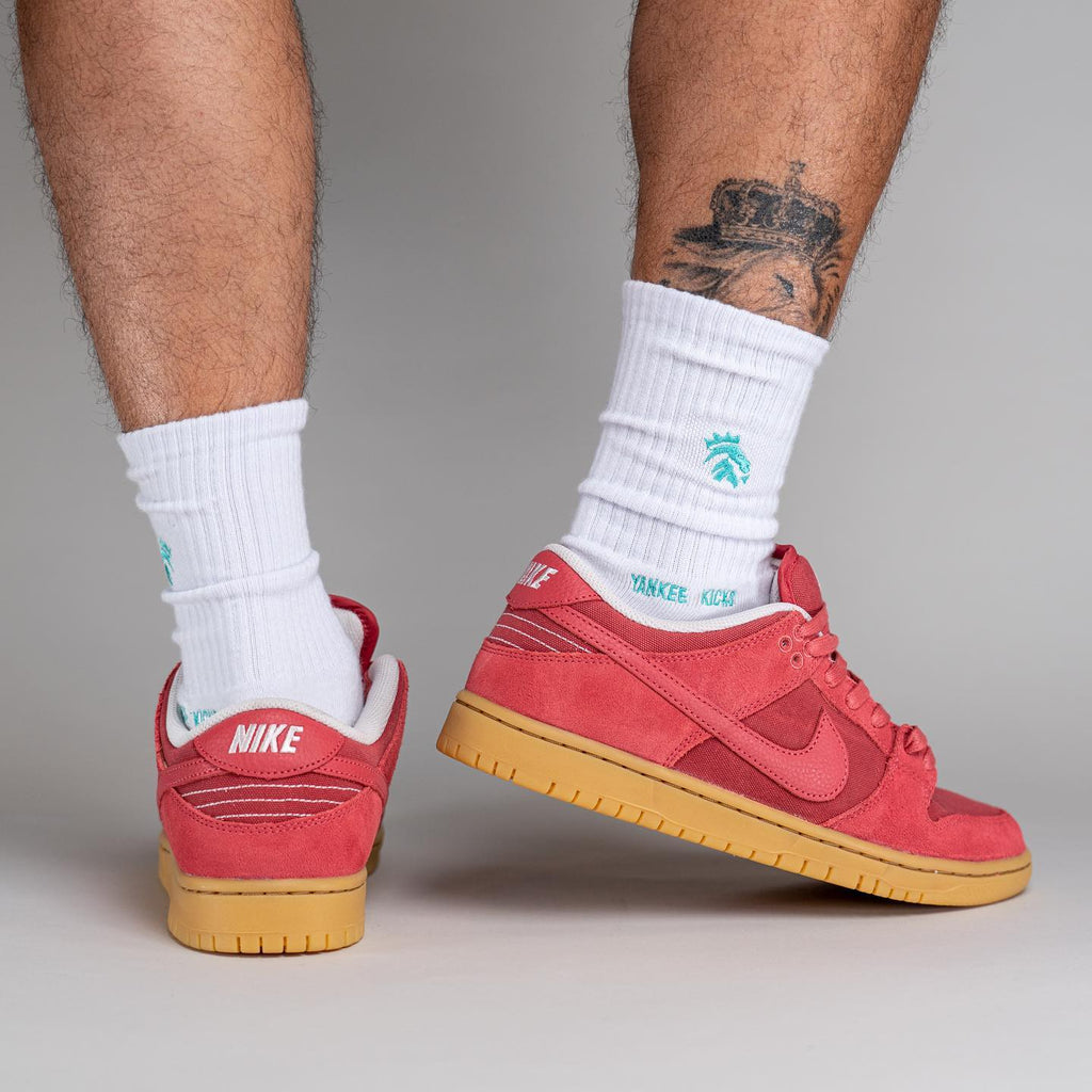 Nike SB Dunk Low Adobe
