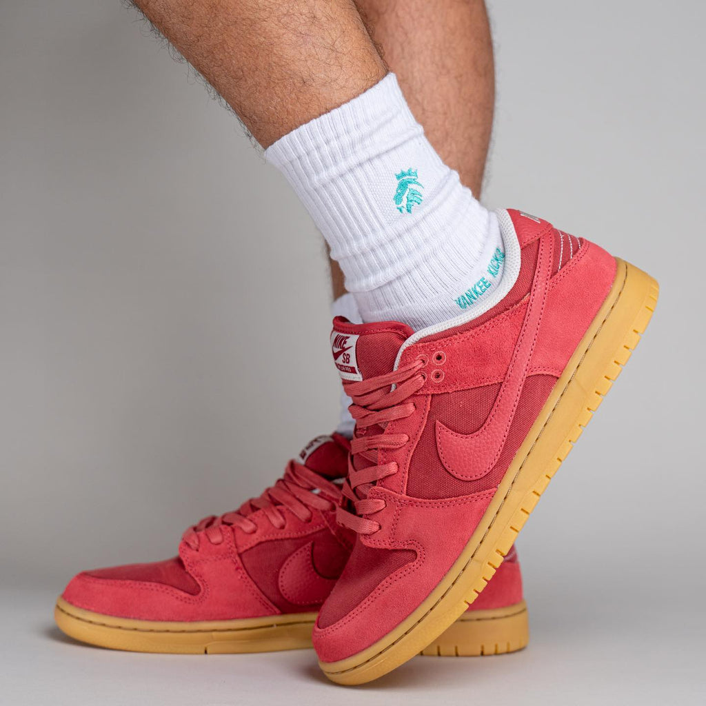 Nike SB Dunk Low Adobe
