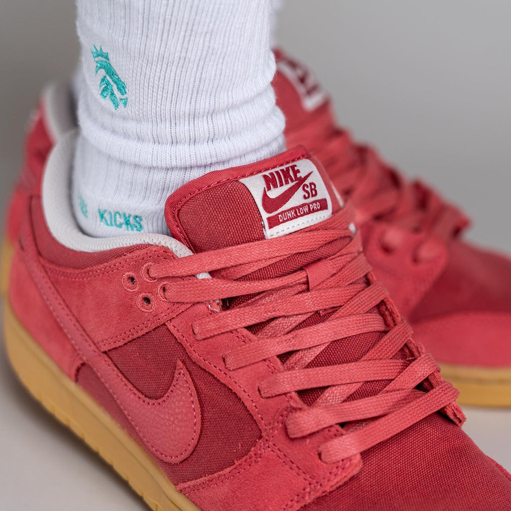Nike SB Dunk Low Adobe