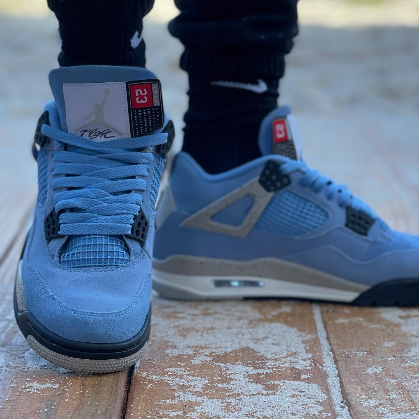 Air Jordan 4 University Blue