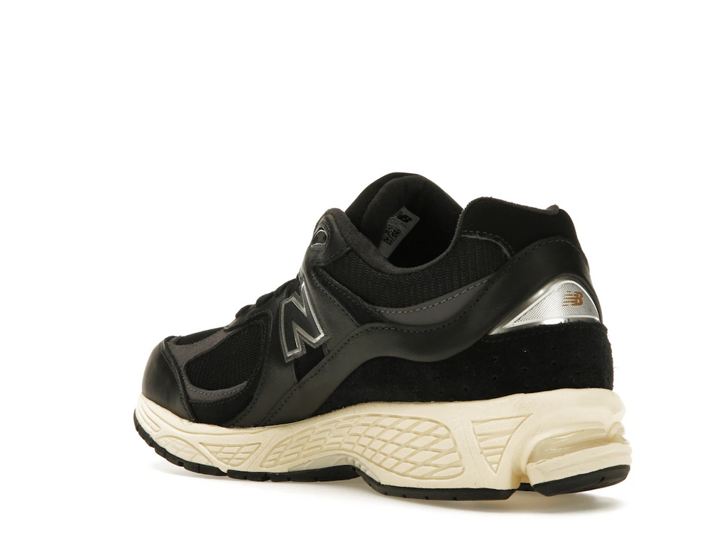 New Balance 2002R Black Vintage