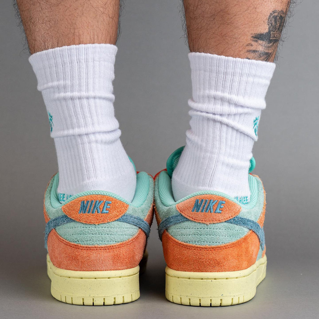 Nike SB Dunk Low Orange Emerald Rise