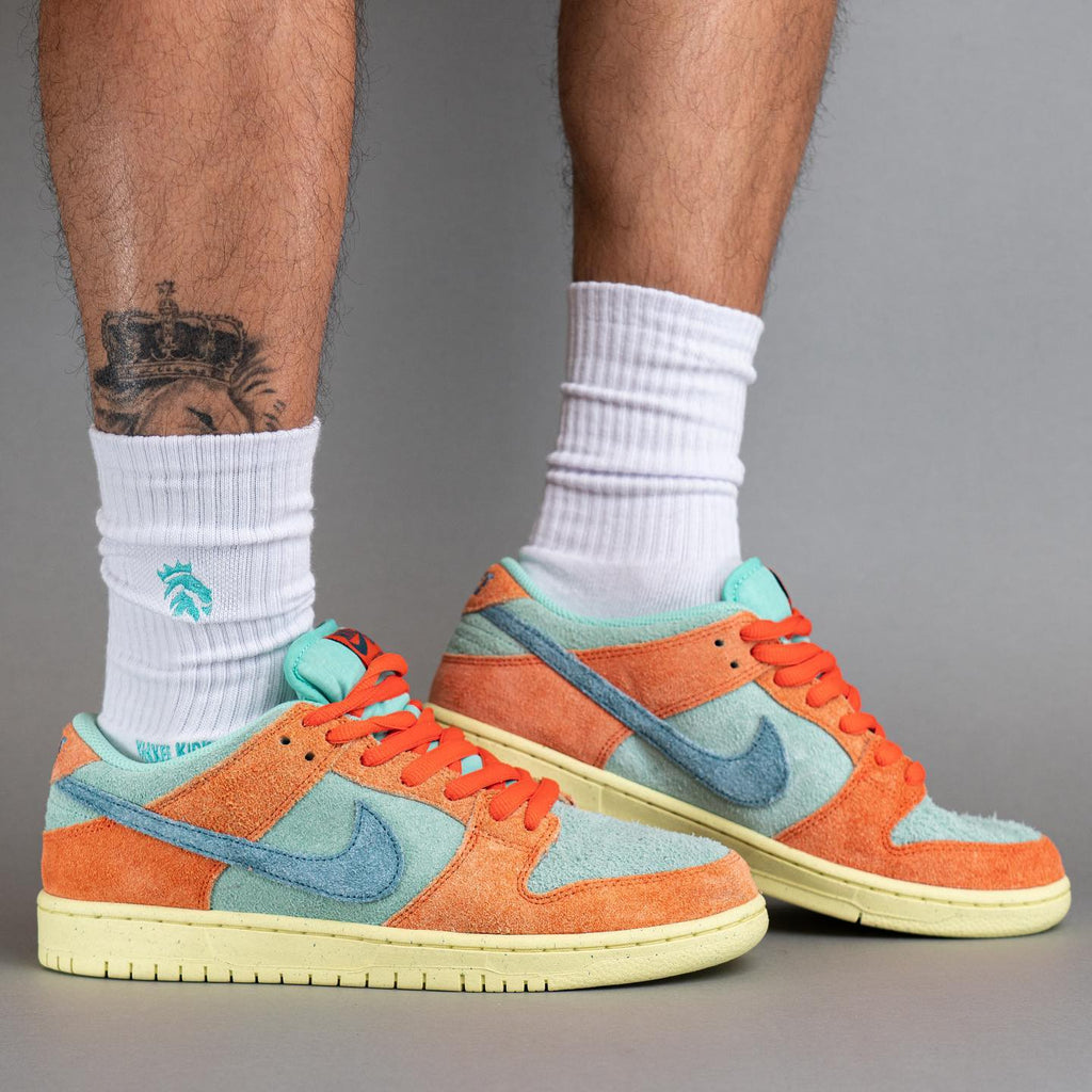 Nike SB Dunk Low Orange Emerald Rise