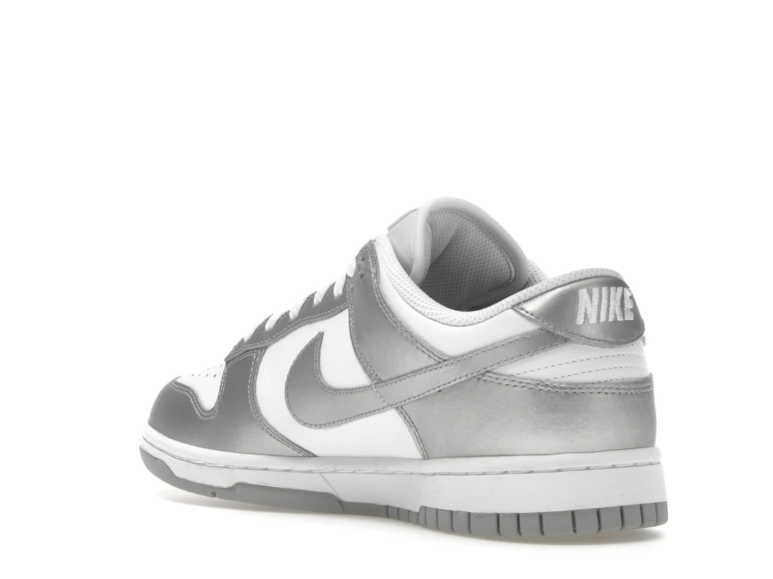 Nike Dunk Low Metallic Silver (W)