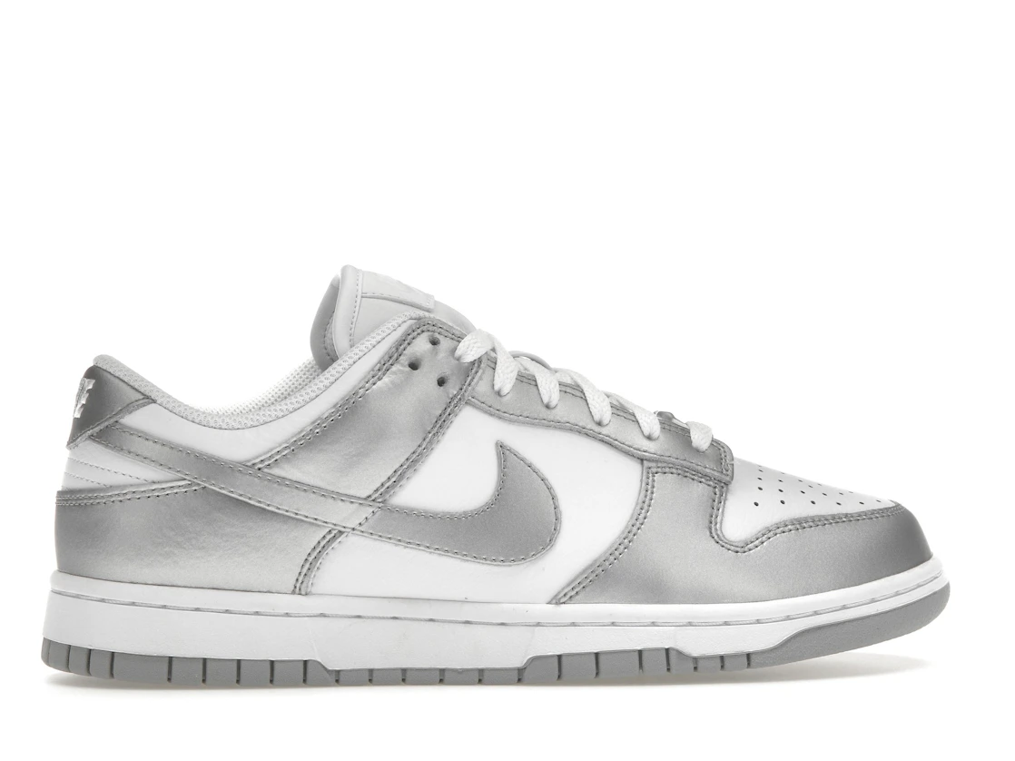 Nike Dunk Low Metallic Silver (W)