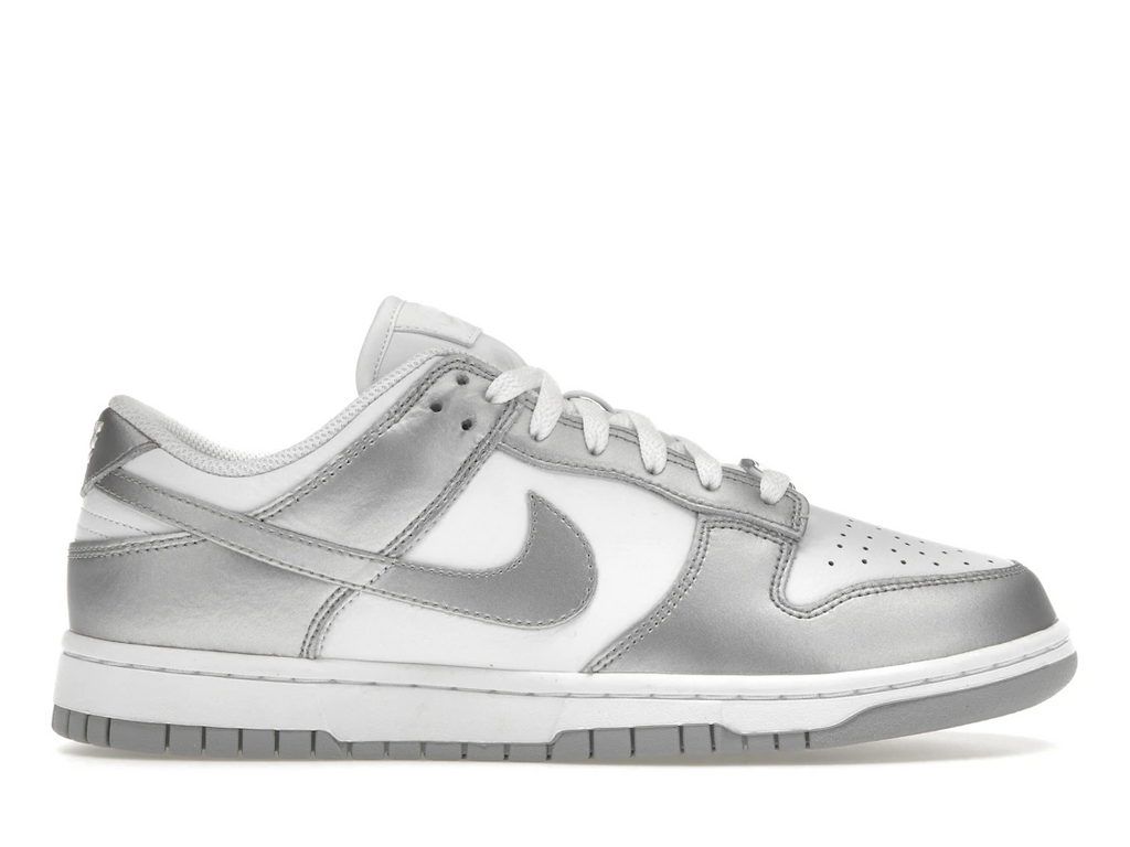 Nike Dunk Low Metallic Silver (W)