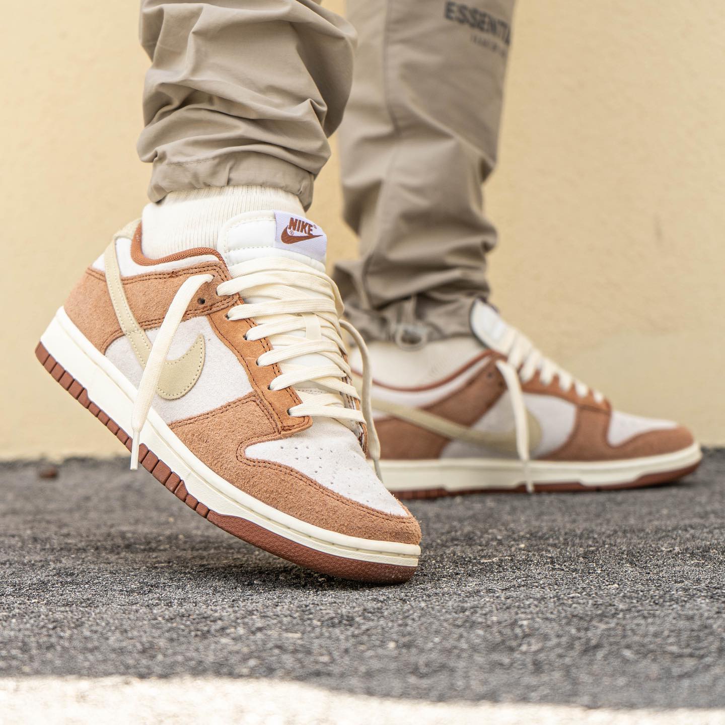 Nike Dunk Low Medium Curry