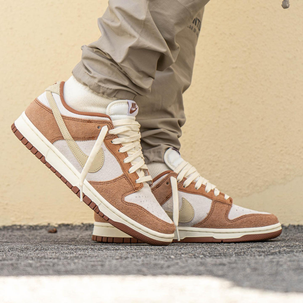 Nike Dunk Low Medium Curry