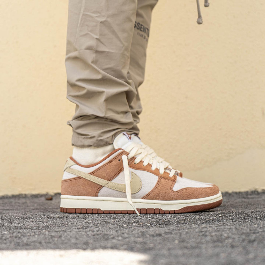 Nike Dunk Low Medium Curry