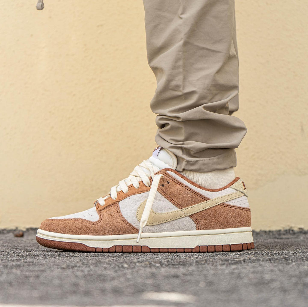 Nike Dunk Low Medium Curry