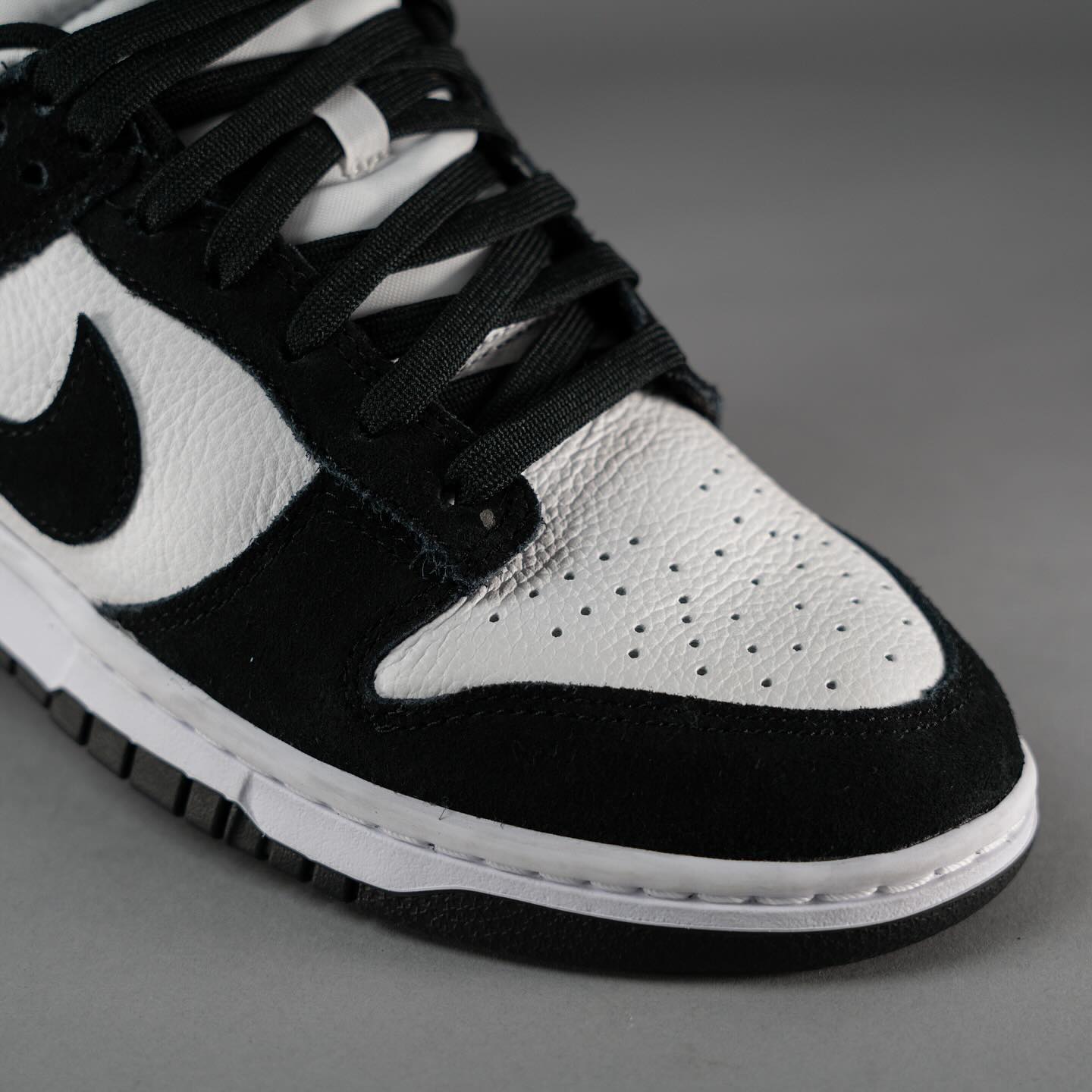 Nike Dunk Low Retro SE Suede Panda
