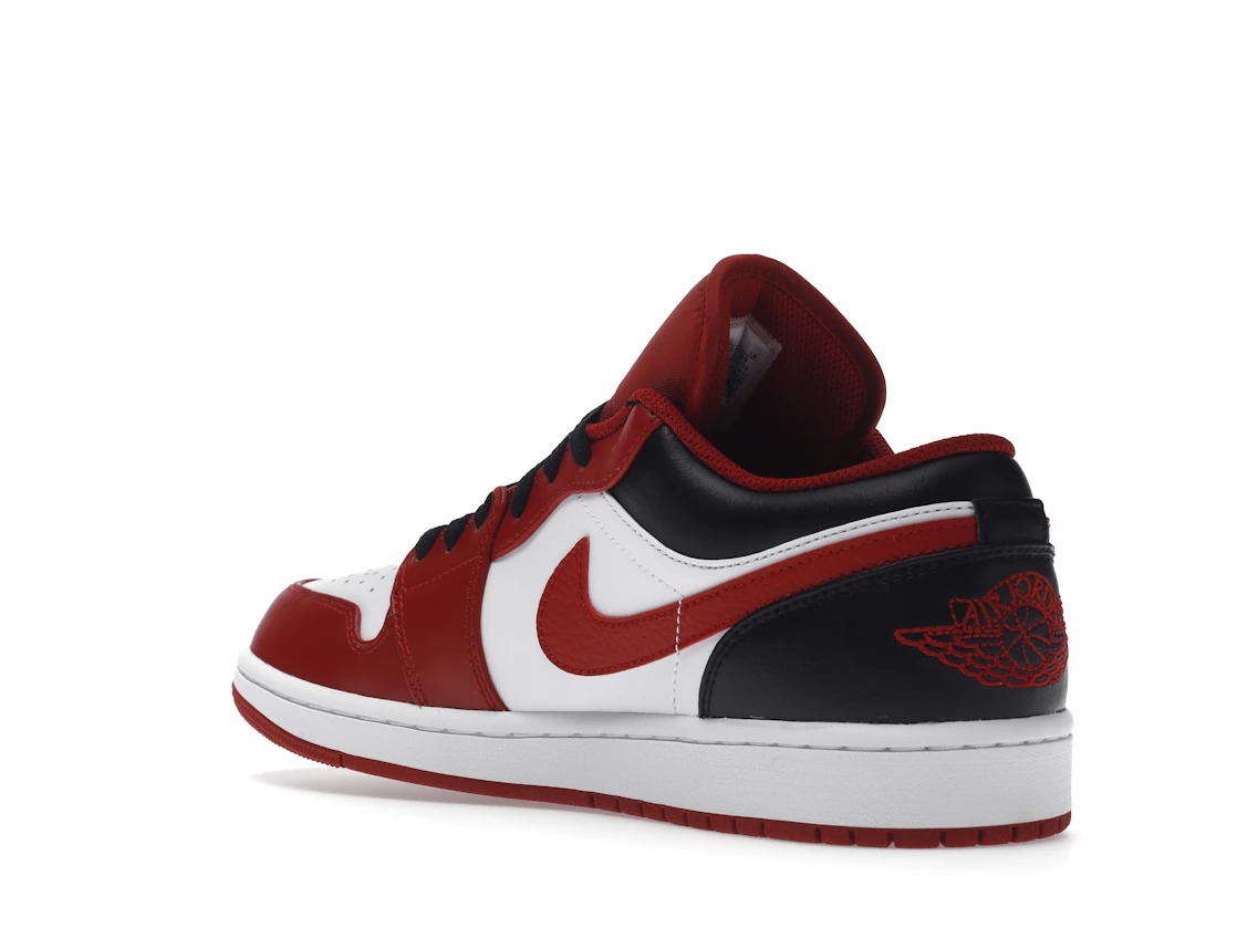 Jordan 1 Low Bulls