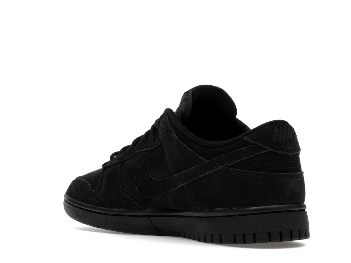 Nike Dunk Low SE Triple Black