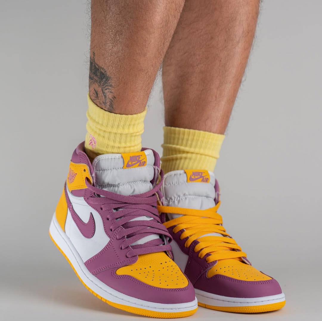 Air Jordan 1 Retro High OG Brotherhood