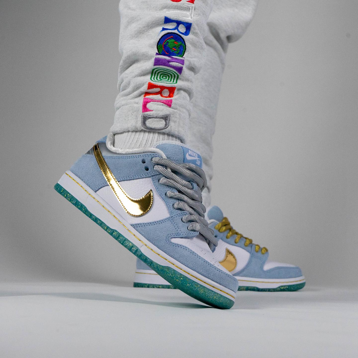Nike SB Dunk Low Sean Cliver (Special Box)