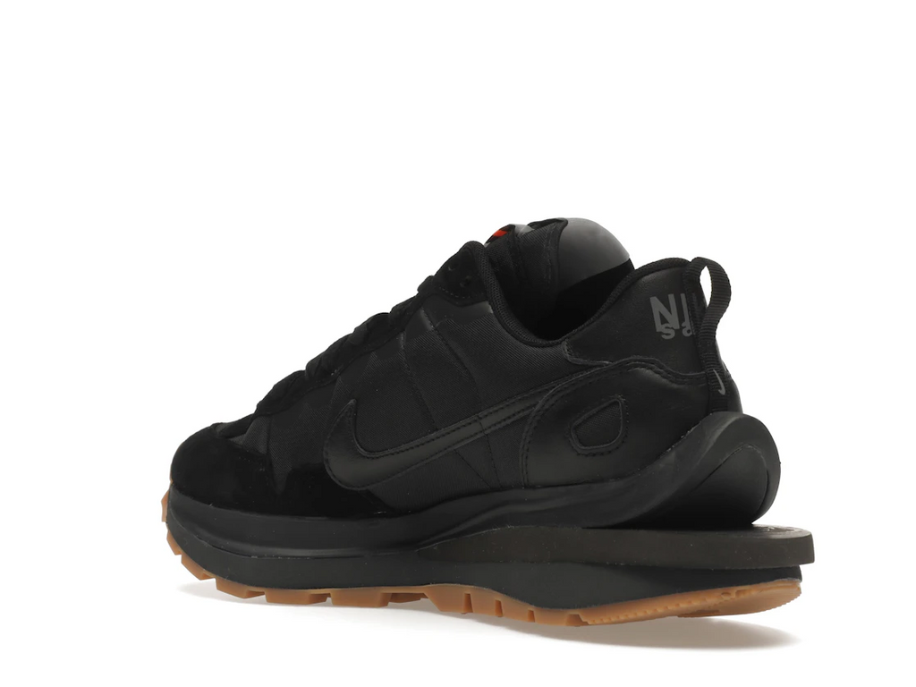 Nike Vaporwaffle sacai Black Gum