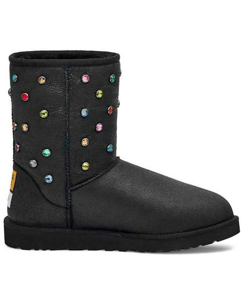 tenisky a boty UGG Classic Short Boot Gallery Dept. Black 1166951-BLK ADONIO