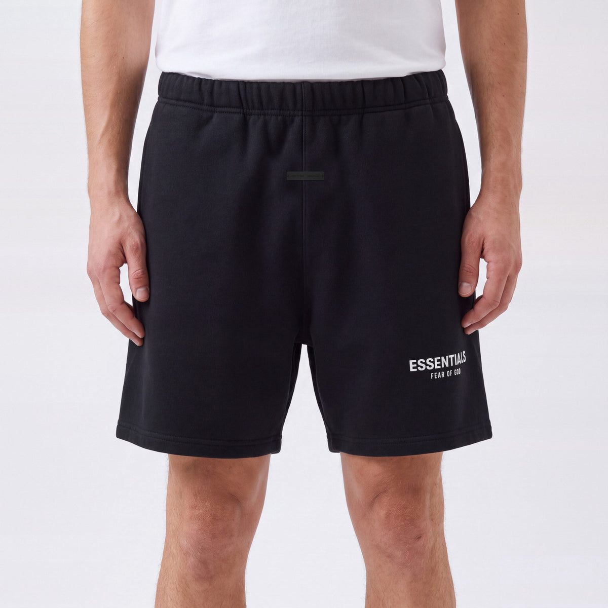 šortky Fear of God Essentials (S25) Shorts Jet Black ADONIO