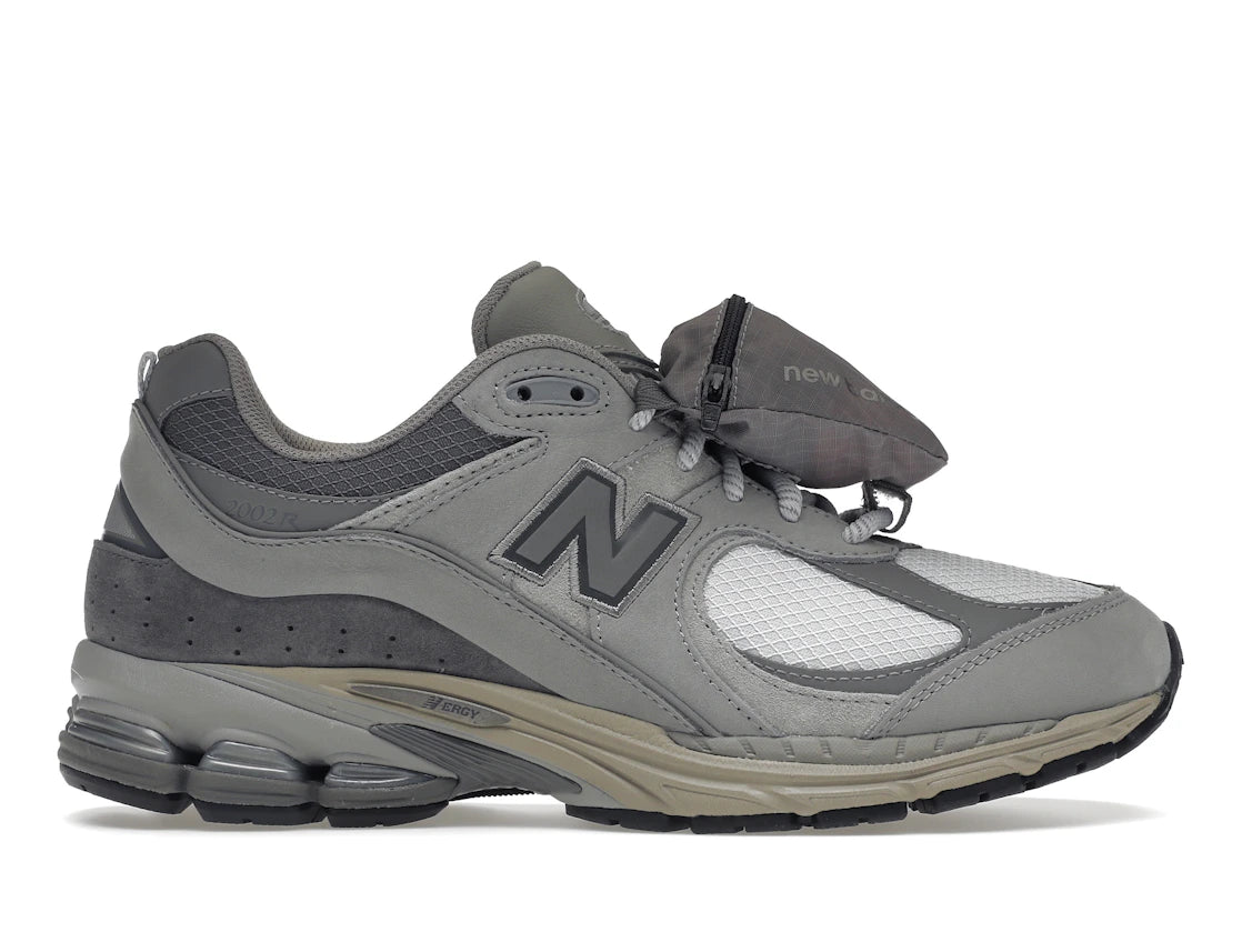 tenisky a boty New Balance 2002R Grey Pocket M2002RVC ADONIO