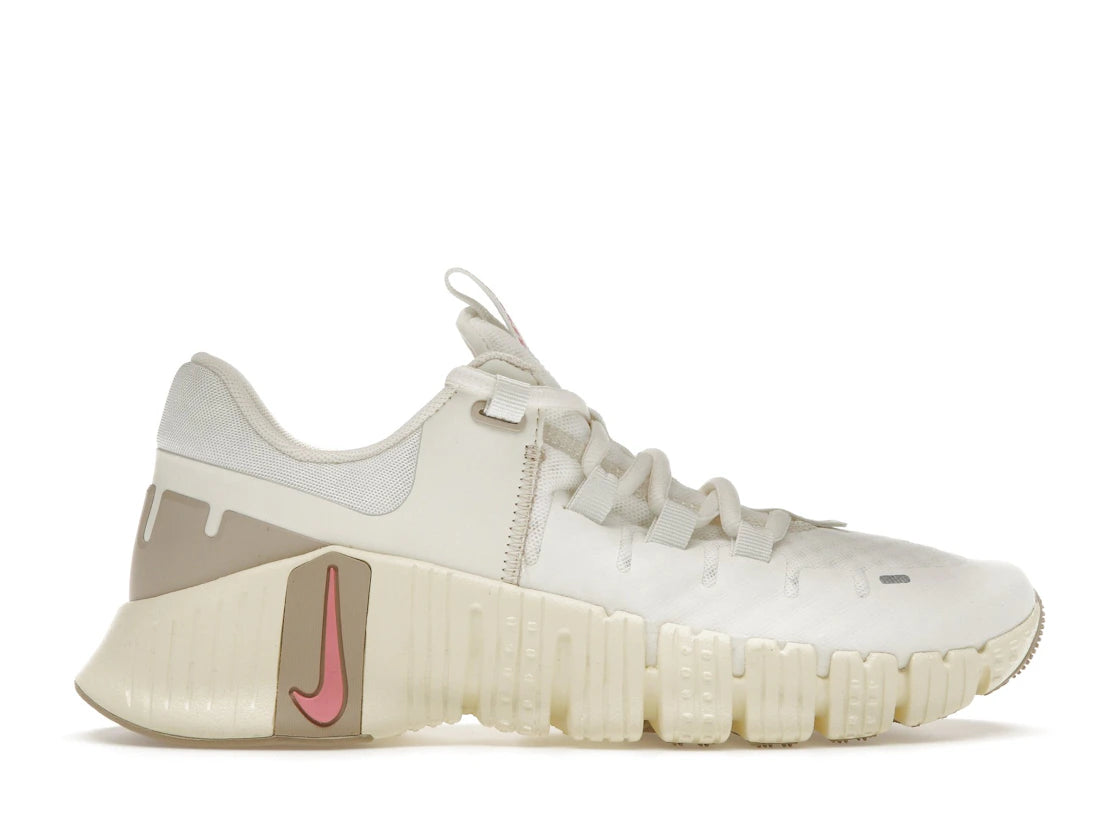 Nike Free Metcon 5 Sail Sanddrift (W)