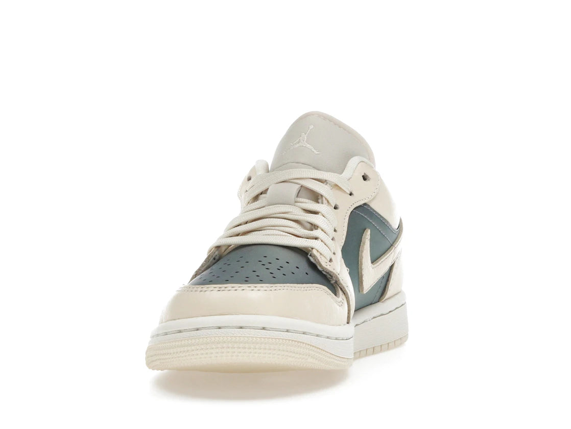 Jordan 1 Low SE Muslin Royal Tint (W)