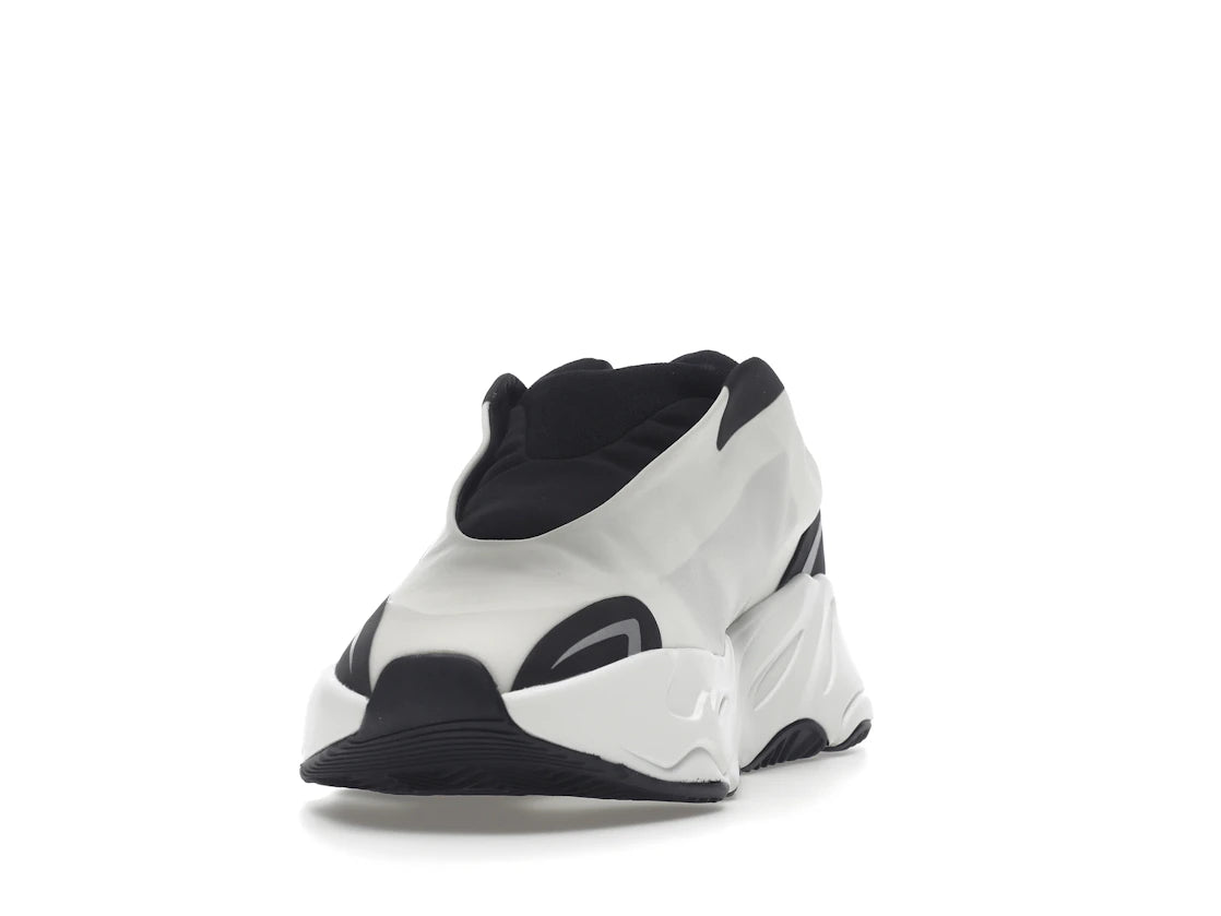 tenisky a boty adidas Yeezy Boost 700 MNVN Laceless Analog IG4798 ADONIO