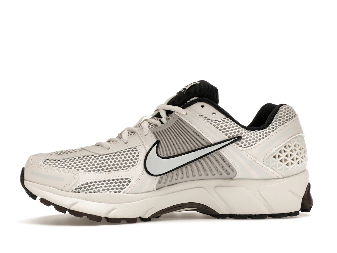 tenisky a boty Nike Zoom Vomero 5 Phantom Light Iron Ore (W) FJ2028-001 ADONIO