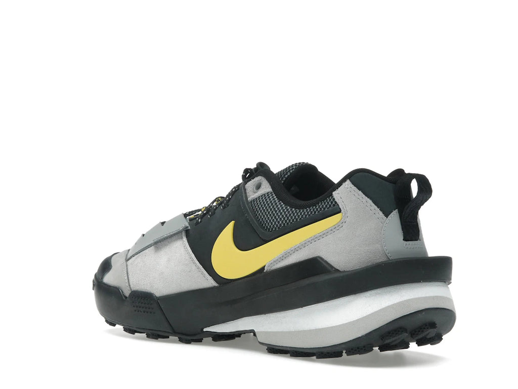 tenisky a boty Nike Zegamadome SP sacai Matte Silver Yellow HQ8618-002 ADONIO
