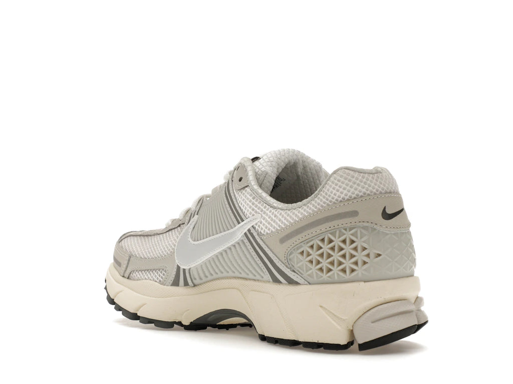 Nike Zoom Vomero 5 Platinum Tint