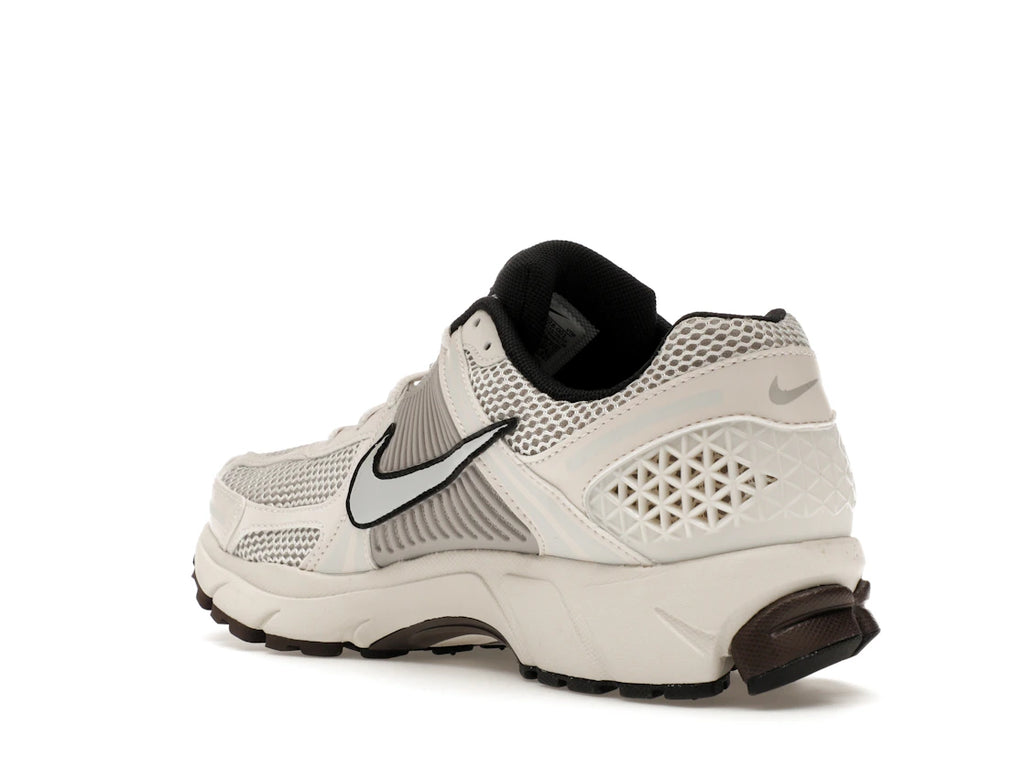 tenisky a boty Nike Zoom Vomero 5 Phantom Light Iron Ore (W) FJ2028-001 ADONIO