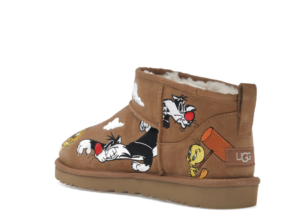 tenisky a boty UGG Classic Ultra Mini Boot Palace x Looney Tunes Chestnut 1181891-CHE ADONIO